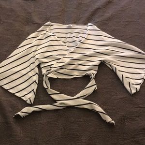 Cotton On - Cropped wrap kimono style top